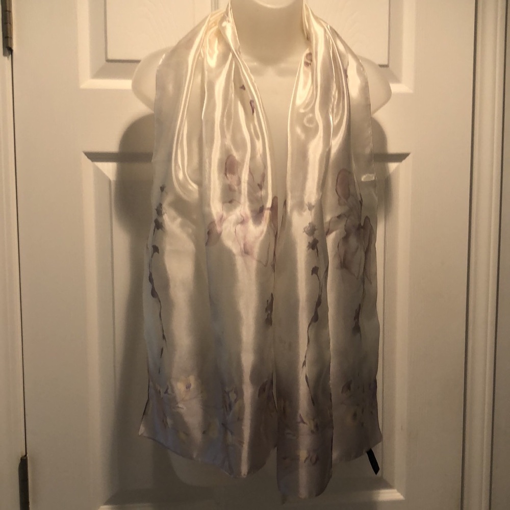 VTG JAGO Very Unique Oblong Scarf with delicate floral design EC